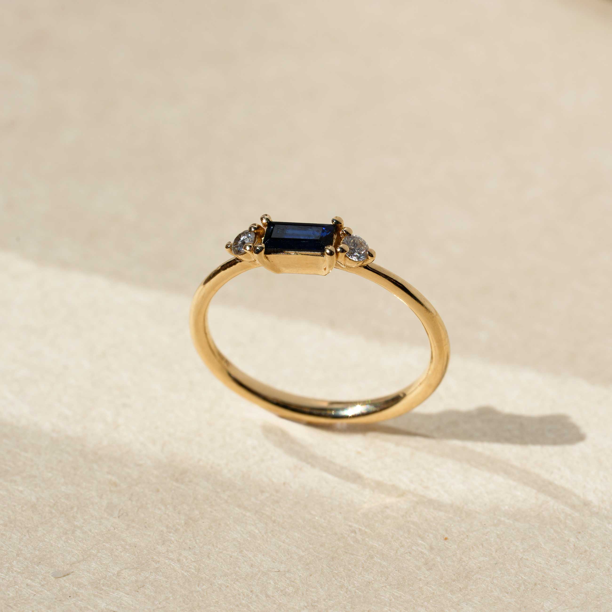 טבעת קורדליה ספיר ויהלומים