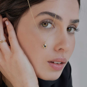 שרשרת מגן דוד עם לב ספיר