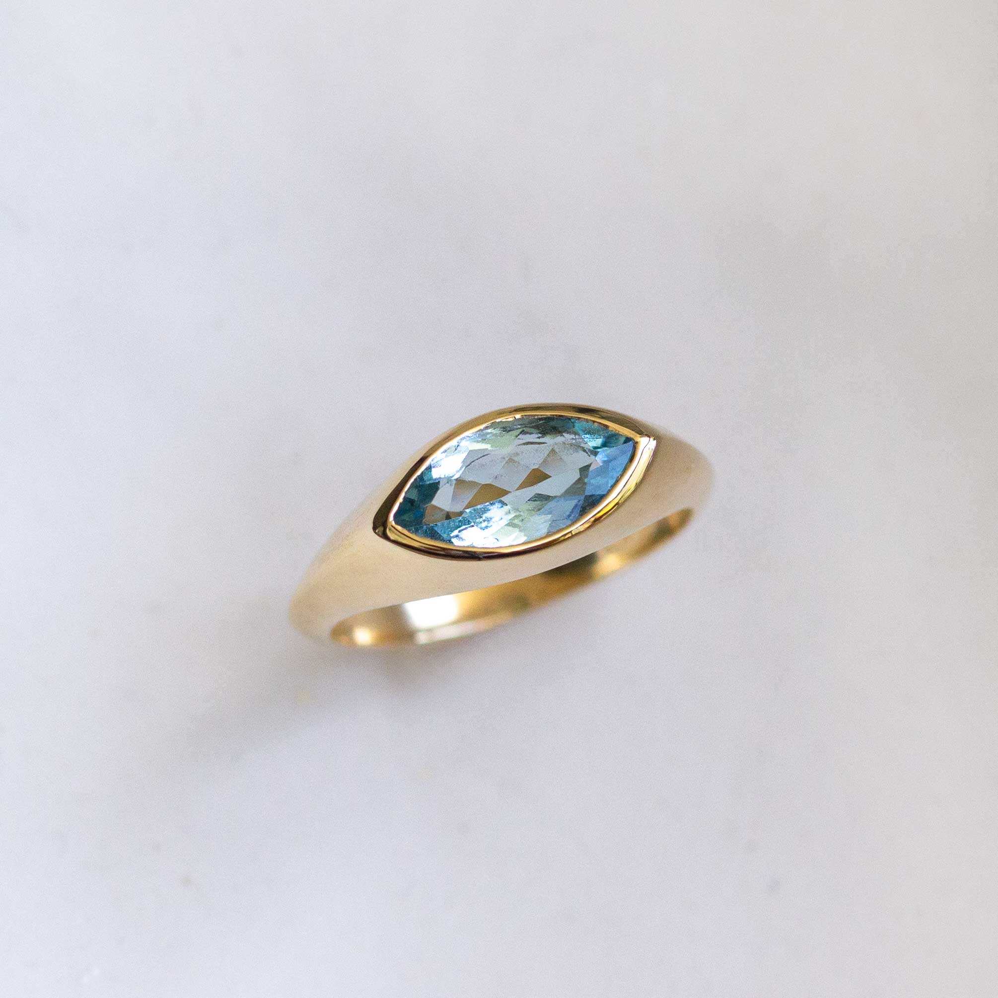 איך לבחור אבנים גדולות ועדיין לשמור על עיצוב עדין ועל זמני?