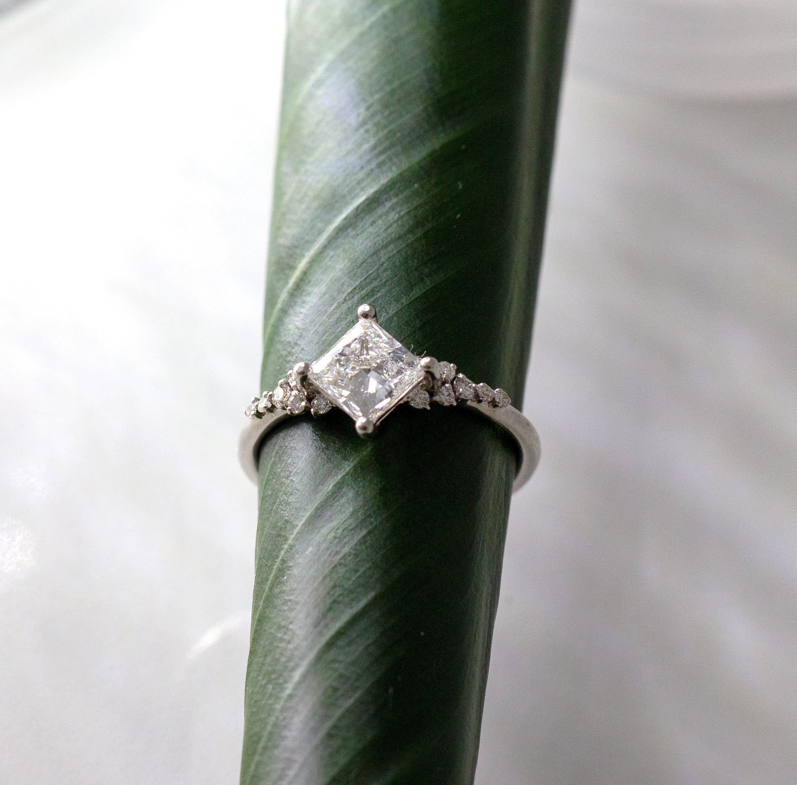 טבעת זהב ויהלומים פרינסס