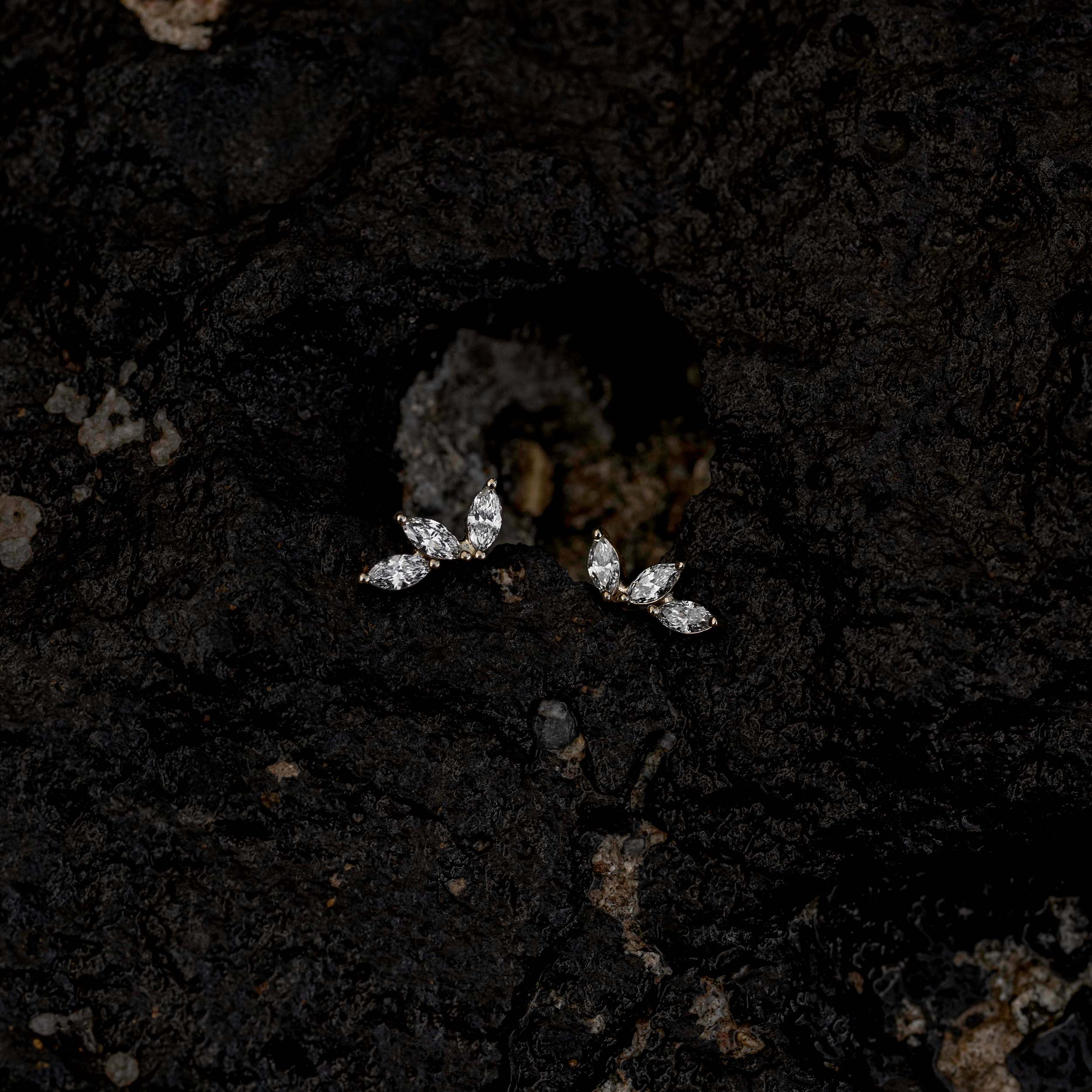 עגילי הרמיוני יהלומים קטנים